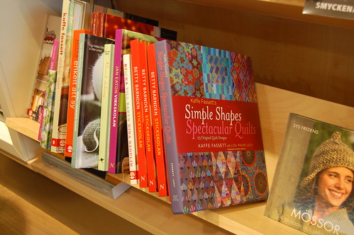 Shopping for inspiration at a book shop (Photo copyright Hanna Andersson)