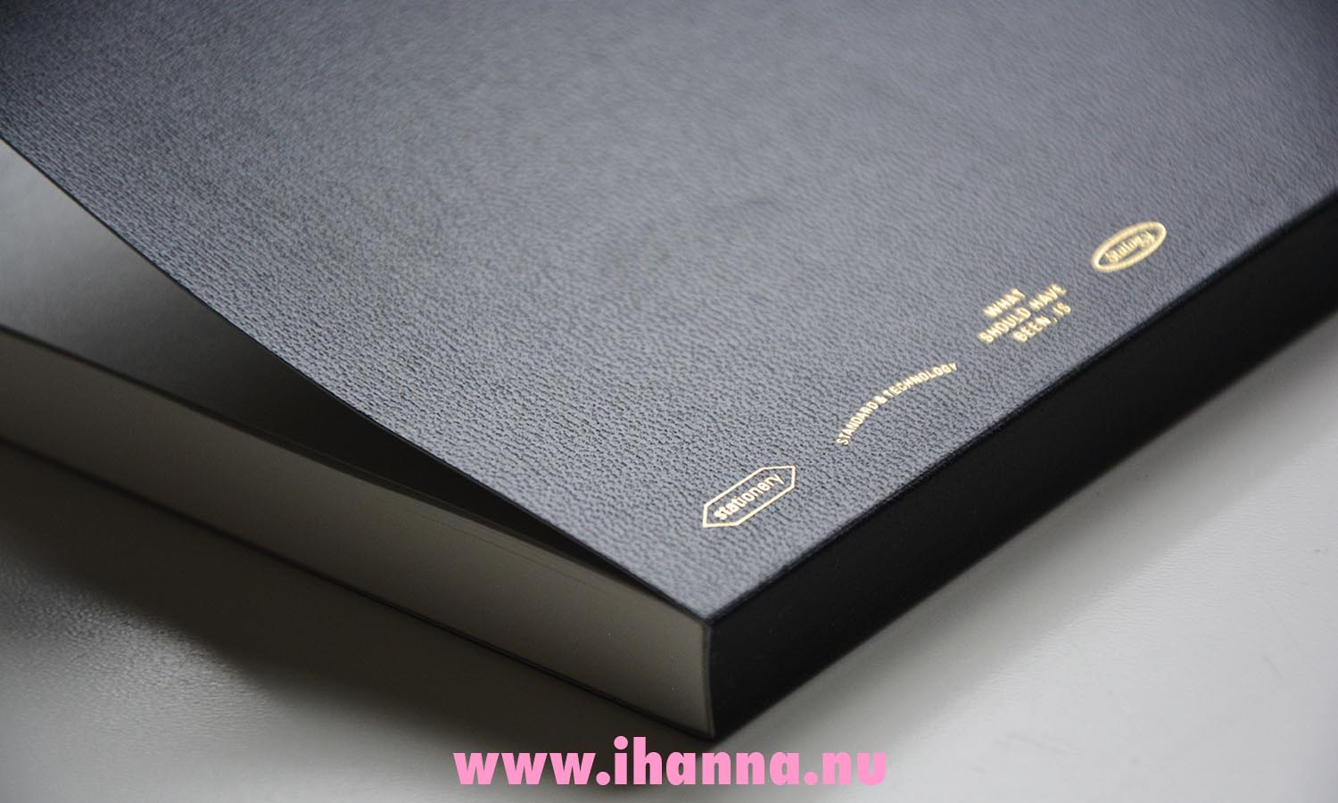 Close up of the spine and gold print on the cover of the B6 Stalogy notebok product review by Hanna Andersson