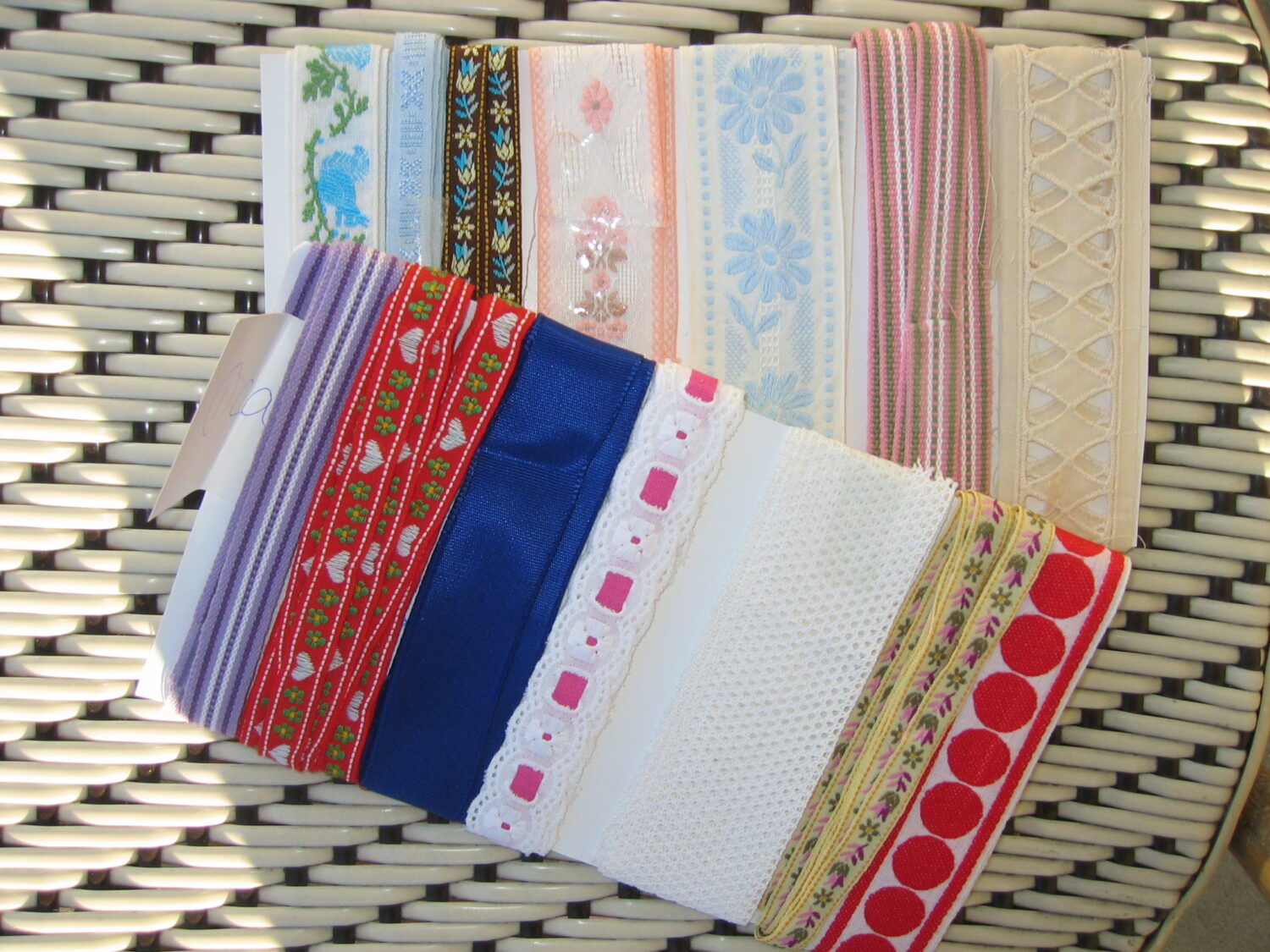 Traderafynd of vintage ribbons from Sweden (Photo copyright Hanna Andersson)