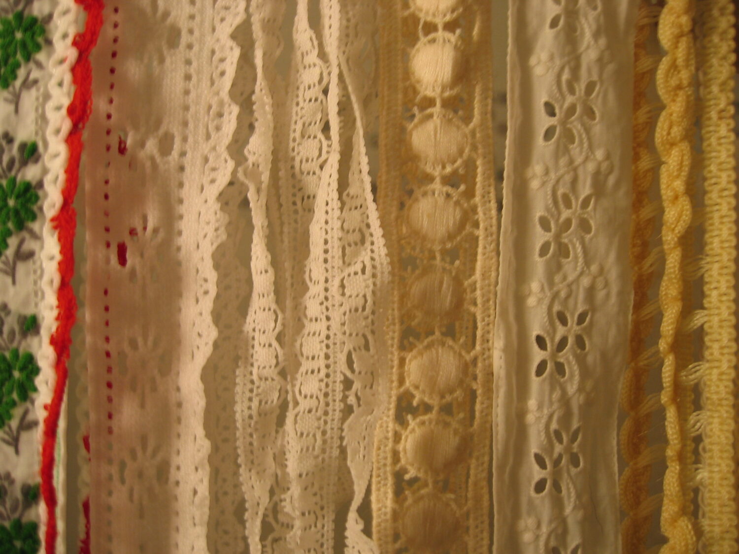 Lace hanging out to dry (Photo copyright Hanna Andersson)