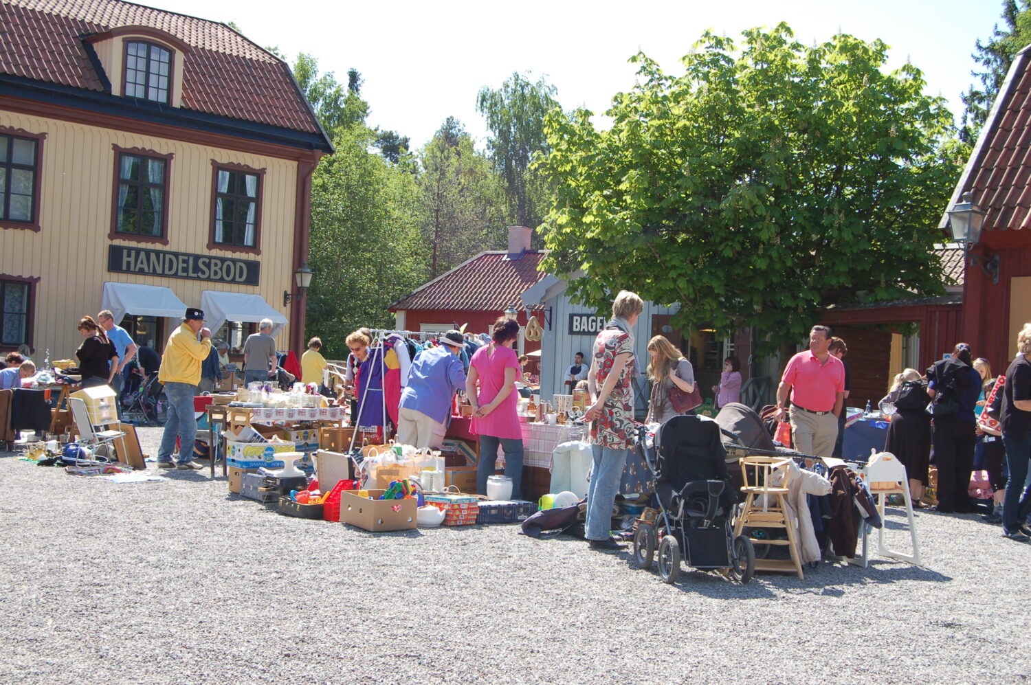 Summer Flea market in Sweden (Photo copyright Hanna Andersson)